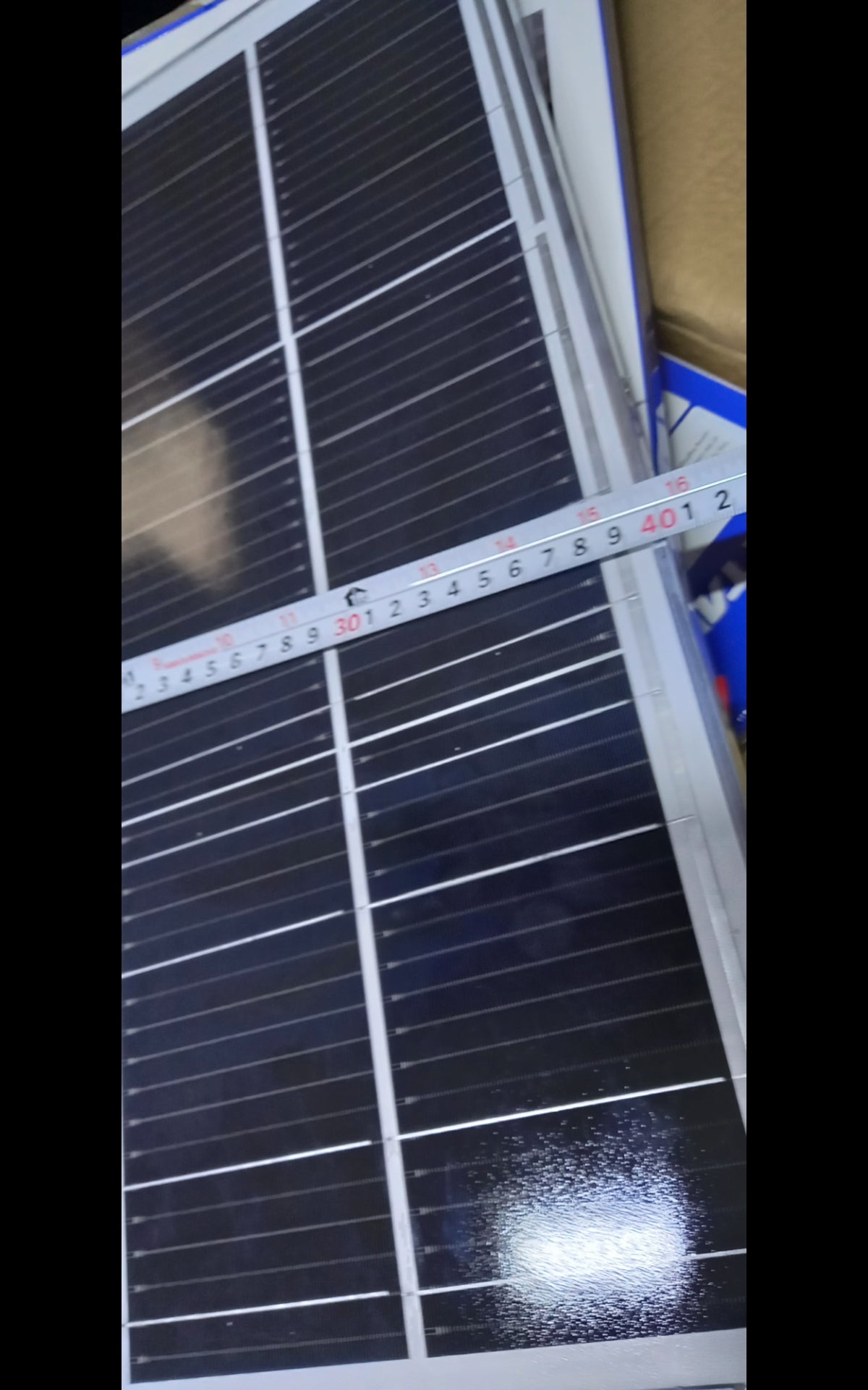 REFLECTOR SOLAR con PANEL SOLAR y CONTROL REMOTO 1,200 watts de potencia
